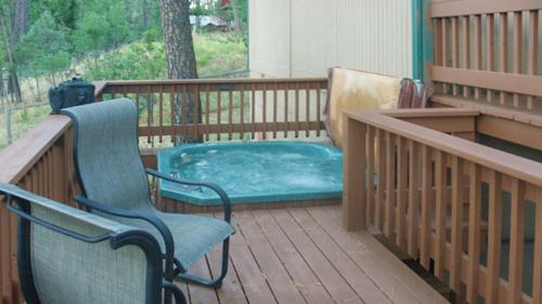 Tanglewood Cabin at Ruidoso with Forest View - image 2