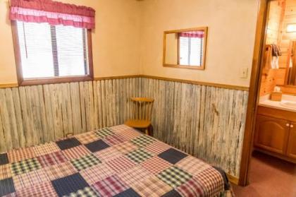 Ruidoso Lodge Cabins # 8 - image 3