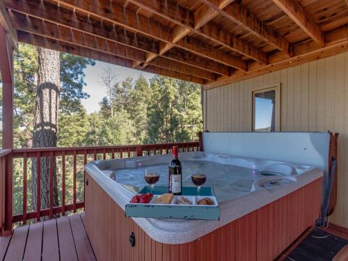 Ruidoso Rabb 4 Bedrooms Pet Friendly Hot Tub WiFi Sleeps 10 - main image