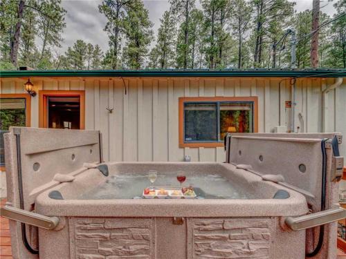 Schaffer Scherenity 1 Bedroom Hot Tub Fenced Yard Pets Sleeps 2 - image 2