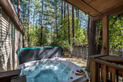 A Whispering River 2 Bedrooms Sleeps 6 Pets Welcome Gas Grill Hot tub New Mexico