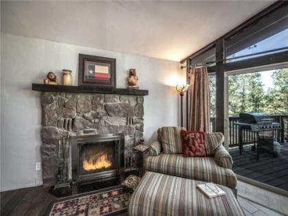 Bear Cave 2 Bedrooms Sleeps 6 Fireplace WiFi Grill Mountain View - image 3