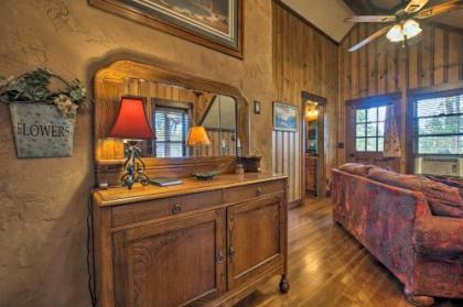 Cozy Ruidoso Cottage with Deck - 10 Min to Village! - image 2