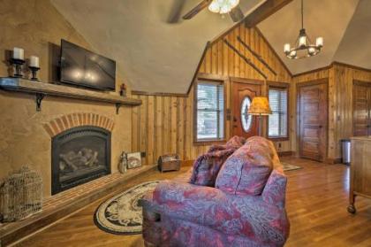 Cozy Ruidoso Cottage with Deck - 10 Min to Village! - image 5