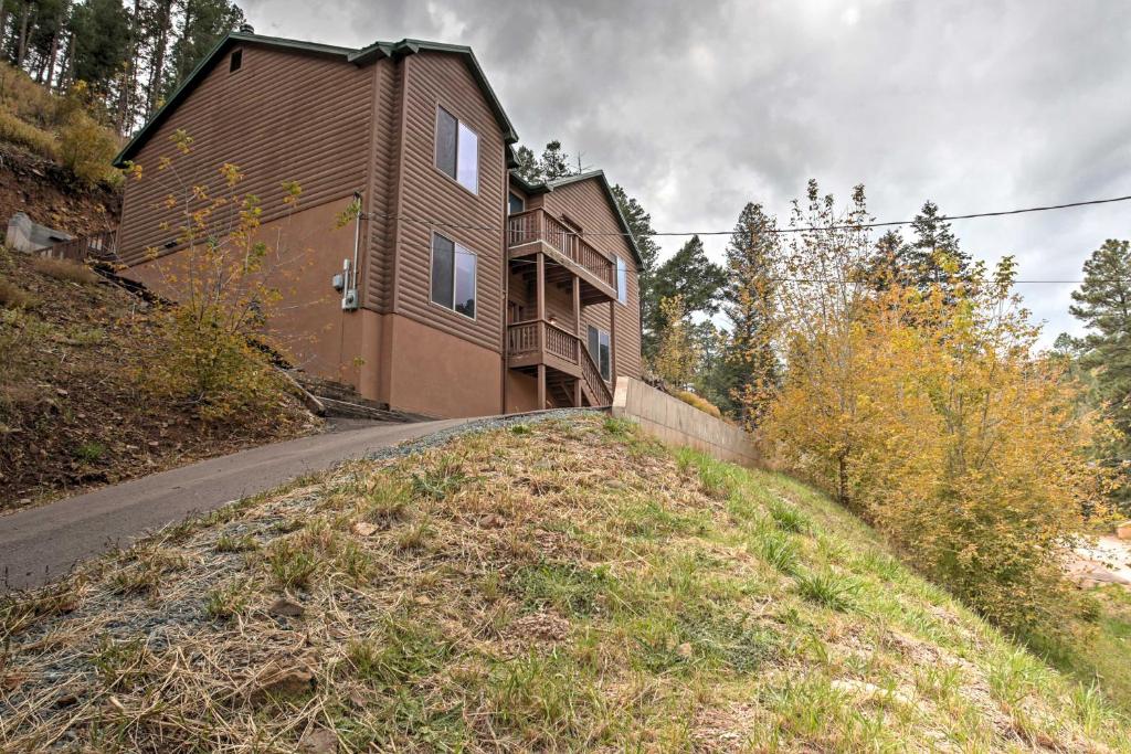 Expansive Ruidoso House with Hot Tub Deck and Grill! - image 5