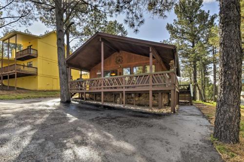 Ruidoso Cabin with Hot Tub and Golf Course Views! - image 4