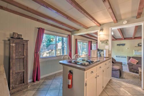 Ruidoso Cabin with Hot Tub 10 Min Walk to Main St! - image 3