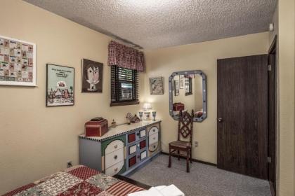 Fox Hollow Condo #08 2 Bedrooms Sleeps 6 Wood Stove Barbecue - image 11