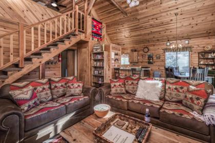 Breakaway Cabin 3 Bedrooms Sleeps 6 Pets Welcome Wood Fireplace - image 4