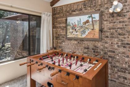 Cowboys Indians and Outlaws 3 Bedrooms Game Room Sleeps 8 - image 11