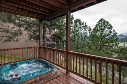 Robins Nest Pet Friendly 3 Bedrooms Fireplace Hot Tub Game Room Sleeps 8 - image 2