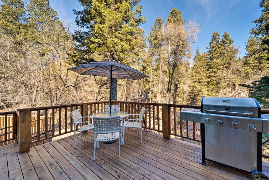 Secluded Riverside Cabin with Deck and Gas Grill! - image 3