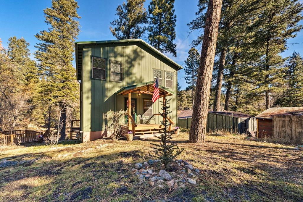 Secluded Riverside Cabin with Deck and Gas Grill! - image 7