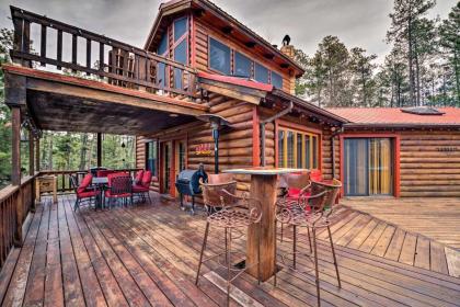 Unique Bear Country Cabin in Ruidoso with Hot tub New Mexico