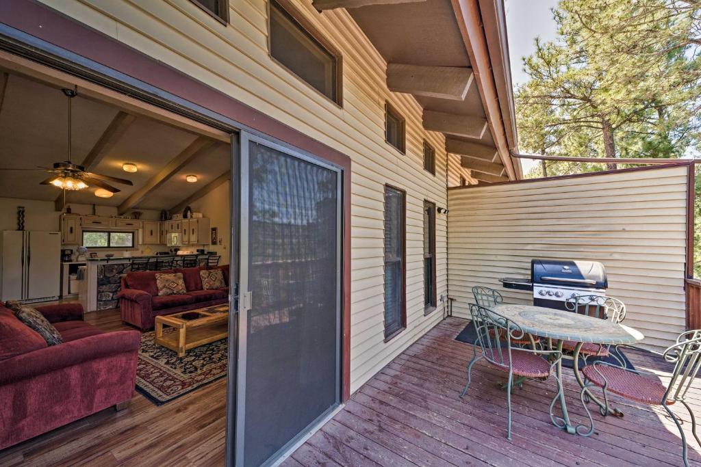 Townhome in Ruidoso with Foosball and Pool Table - image 7