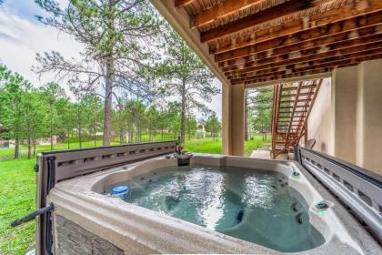 Mountain Soiree 4 Bedrooms Fireplace Hot Tub Covered Deck Sleeps 8 - image 4