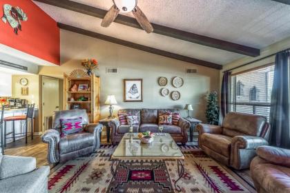 Aspen Run Condo 1A 3 Bedrooms Fireplace Patio WiFi Sleeps 6 - image 3