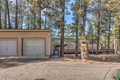 Grand Ruidoso Hideaway with Game Room and Hot Tub - image 12