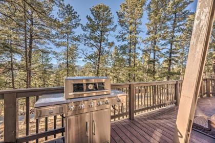 Grand Ruidoso Hideaway with Game Room and Hot Tub - image 5