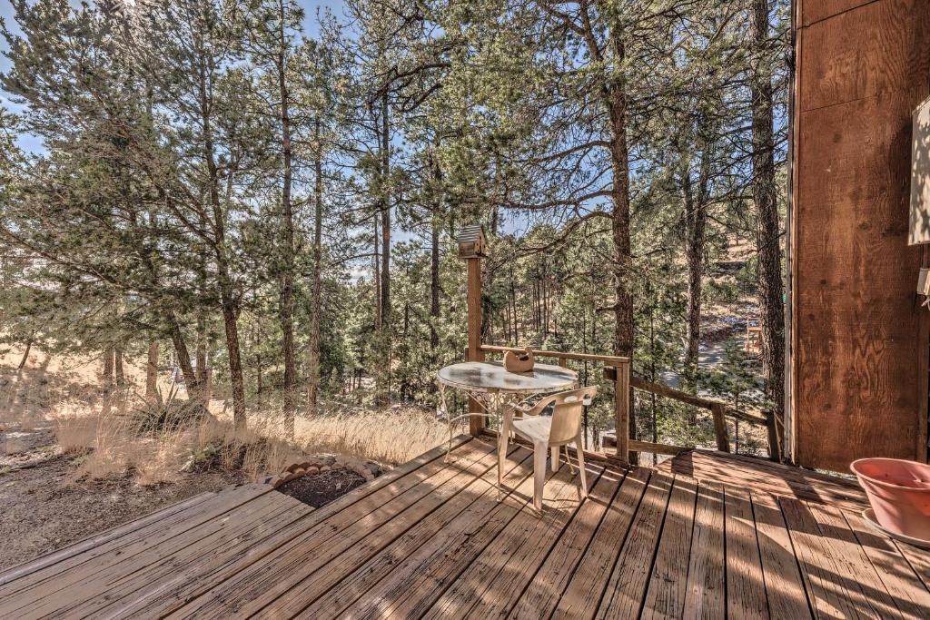 Spacious Ruidoso Cabin - Ski Hike and Fish! - image 2