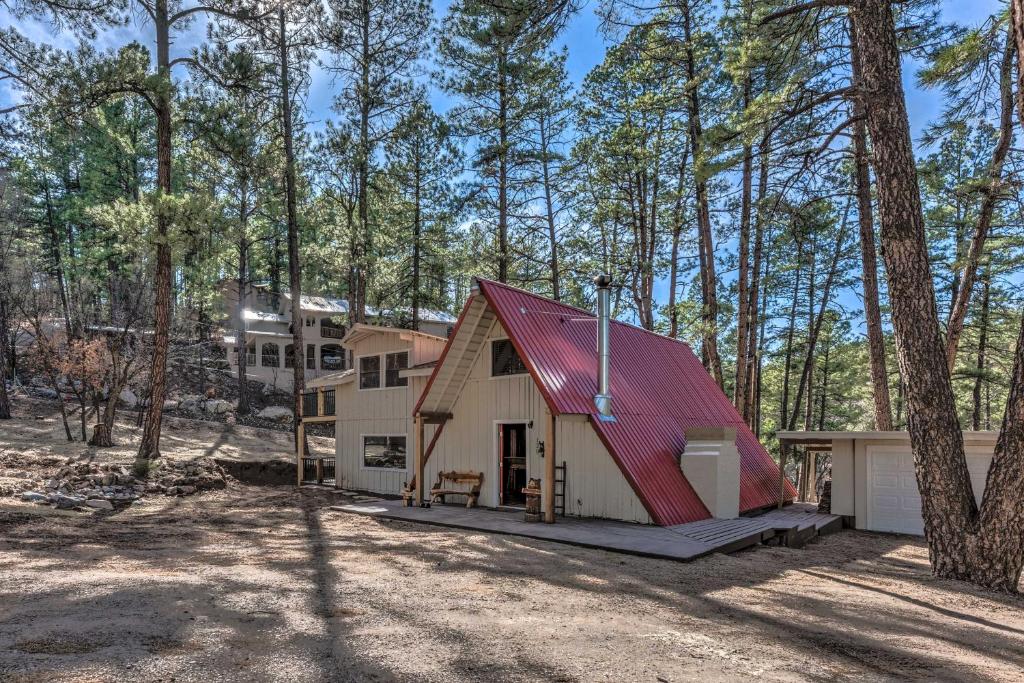 Ruidoso A-Frame Cabin 1 Mi to Grindstone Lake - image 2