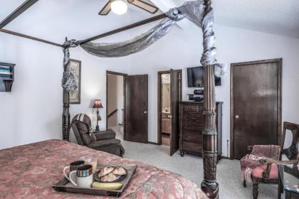 Pinon Park B22 3 BRs Pool Table Fireplace WiFi Sleeps 8 - image 10