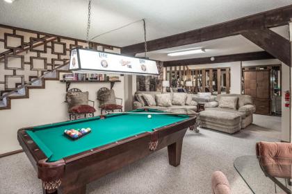 Pinon Park B22 3 BRs Pool Table Fireplace WiFi Sleeps 8 - image 15