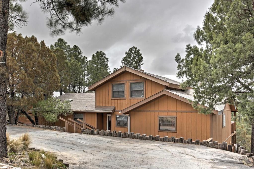 Ruidoso Retreat with Private Hot Tub and Amazing Views - main image