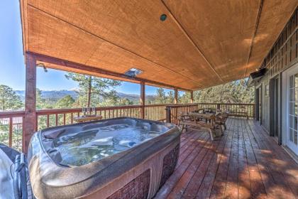 Ruidoso Retreat with Private Hot Tub and Amazing Views - image 2