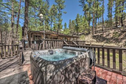 Cozy Cabin with Deck 4 Mi to Downtown Ruidoso!