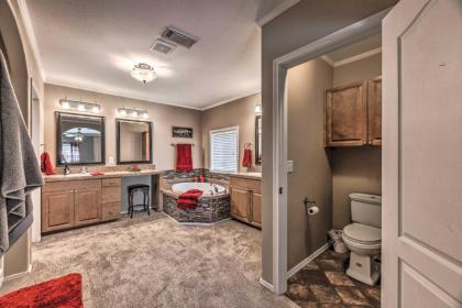 Ruidoso Retreat with Grill Central Location! - image 12