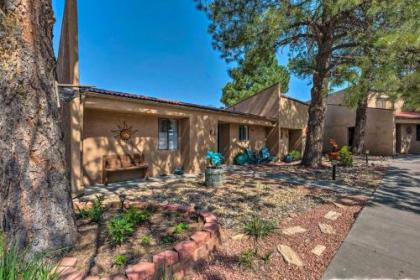 Casa Flores Escape with Sunroom and Golf Course New Mexico