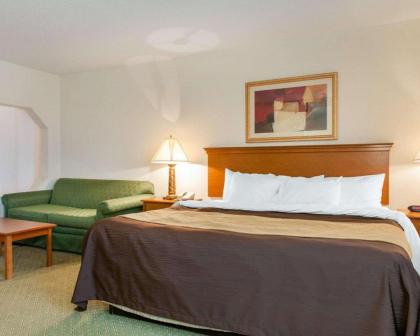 Quality Inn near Amish Country - image 2