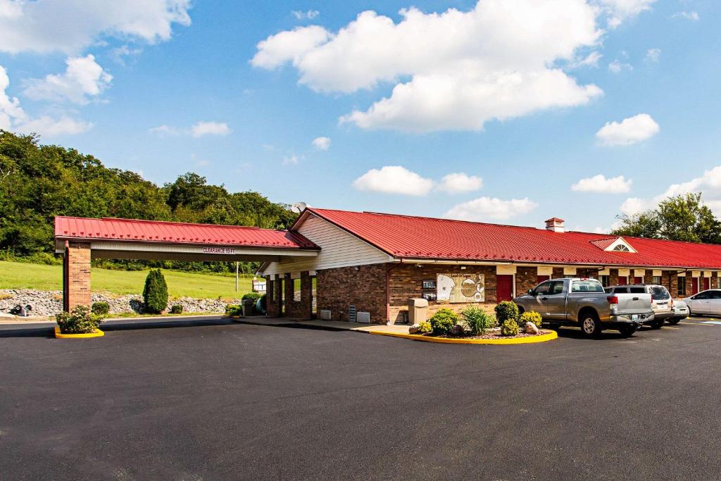 Econo Lodge Russellville - main image