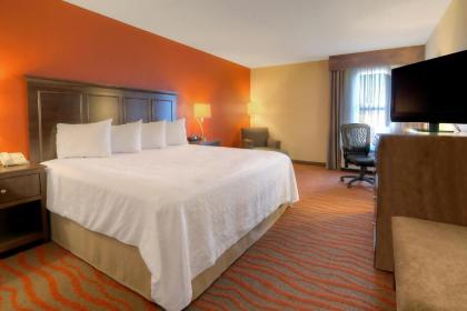 Hampton Inn Russellville - image 12