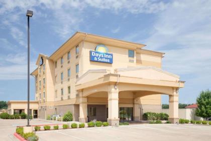 Days Inn  Suites by Wyndham Russellville Russellville Arkansas