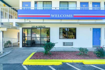 Motel 6-Russellville AR - image 8