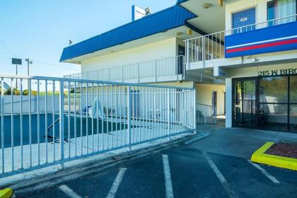 Motel 6-Russellville AR - image 9