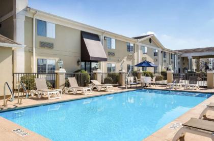 Quality Inn Ruston - image 15