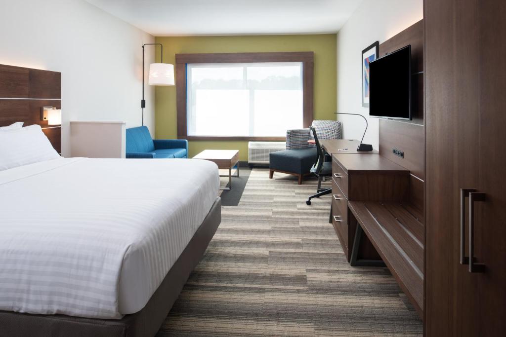 Holiday Inn Express & Suites Ruston an IHG Hotel - image 3