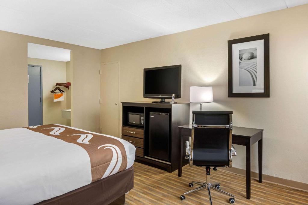 Quality Inn & Suites - image 2