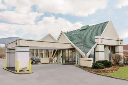 Days Inn by Wyndham RutlandKillington Area