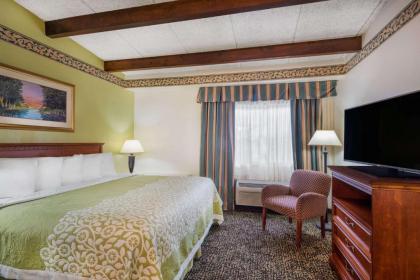 Days Inn by Wyndham Rutland/Killington Area - image 10