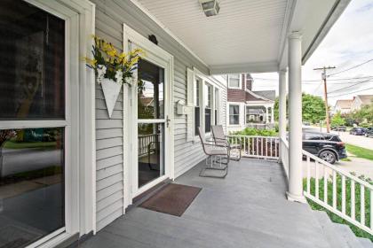 Spacious Rutland Townhome with Fire Pit- Walk to Town - image 6