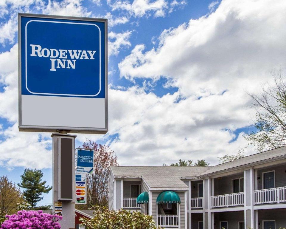 Rodeway Inn Saco - image 5