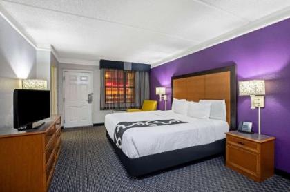 La Quinta Inn by Wyndham Sacramento North - image 4