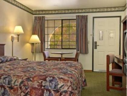 Americas Best Value Inn Old Sacramento - image 15