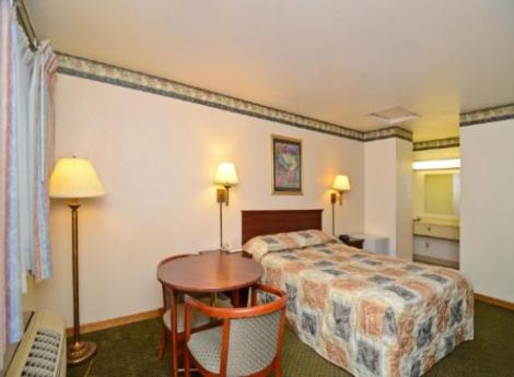 Americas Best Value Inn Old Sacramento - image 3