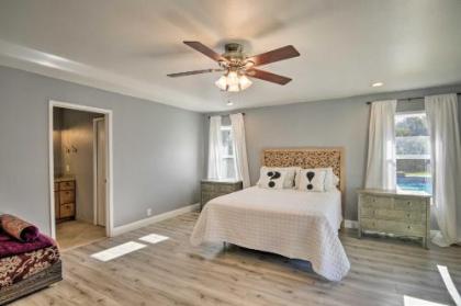 Central Sacramento Home with Pool - Mins to Downtown! - image 2