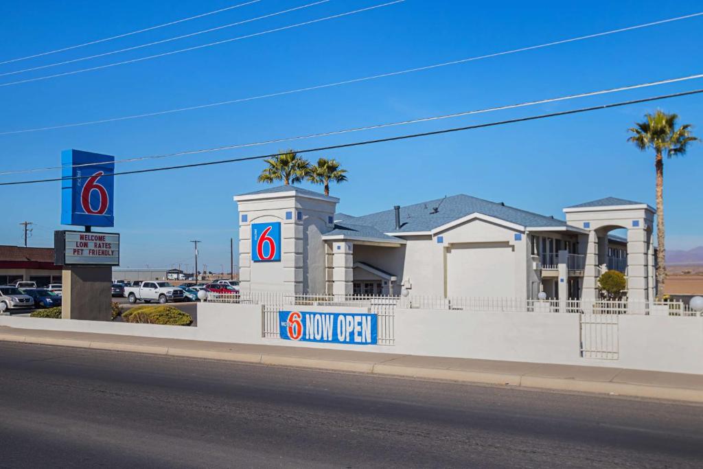 Motel 6-Safford AZ - image 6